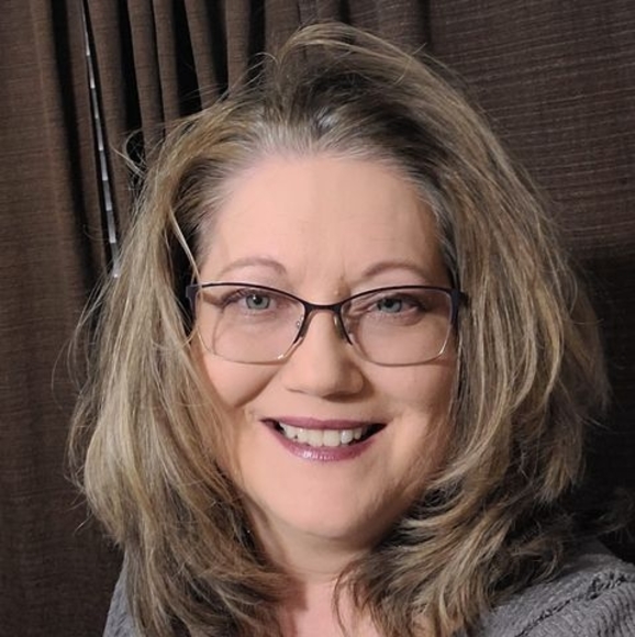 Meet your Posher, Shelly - Picture 1 of 1